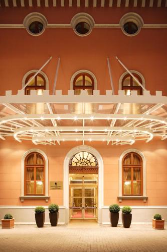 Imperial Riding School Renaissance by Marriott Vienna Hotel - image 3