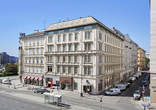 Living Hotel an der Oper - image 3