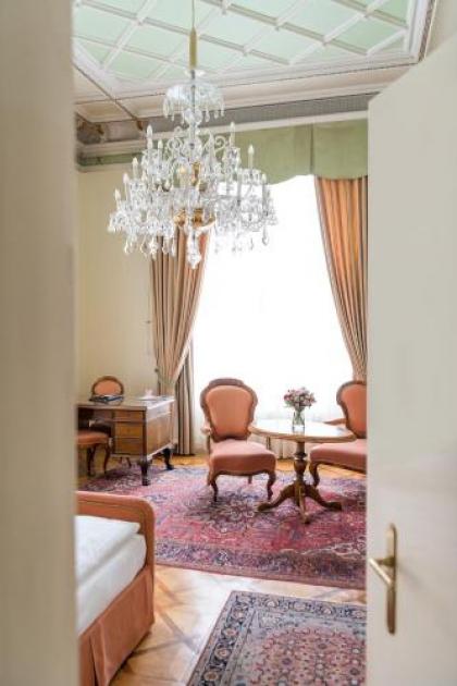 Hotel Regina - image 12