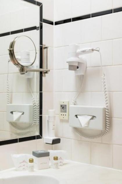 Hotel Regina - image 19