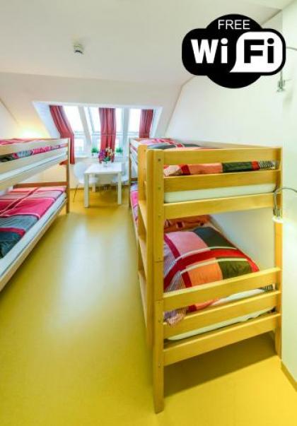 a&t Holiday Hostel - image 4