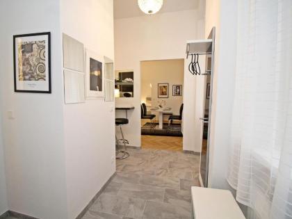 Apartment Klimt - image 18