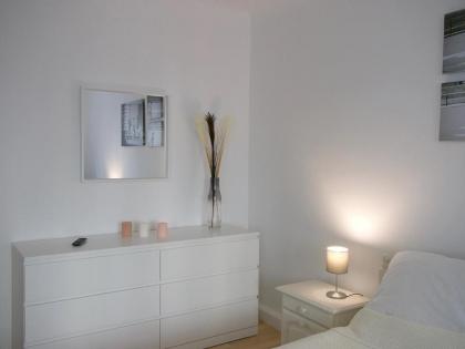Beautiful & Central 2-room Apartment Vienna - image 13