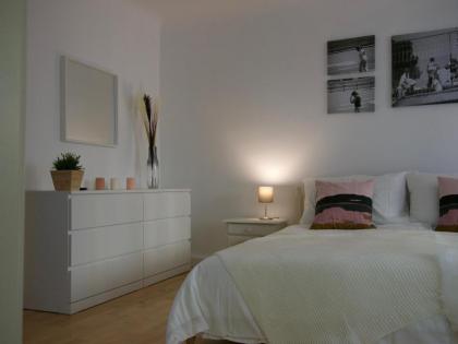 Beautiful & Central 2-room Apartment Vienna - image 15