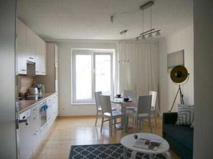 Beautiful & Central 2-room Apartment Vienna - image 18
