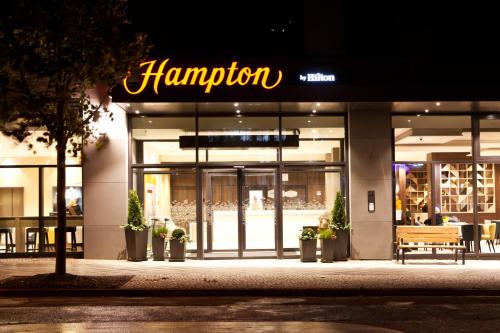 Hampton By Hilton Vienna Messe - image 2