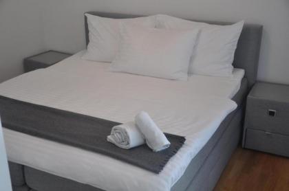 4 Beds and More Vienna Apartments-contactless check-in - image 16