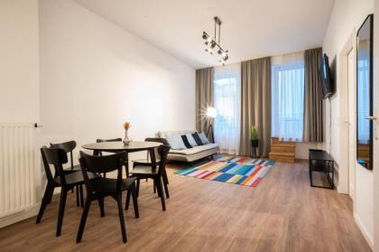 Spacious apartment in the 2nd district. - image 2