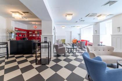 Hotel Caroline - image 13