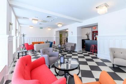 Hotel Caroline - image 14