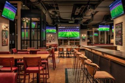 Vienna Marriott Hotel - image 14