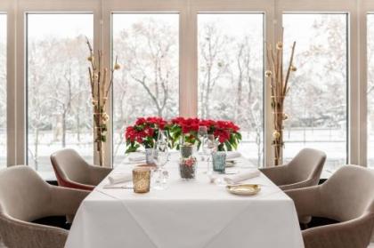 Vienna Marriott Hotel - image 7