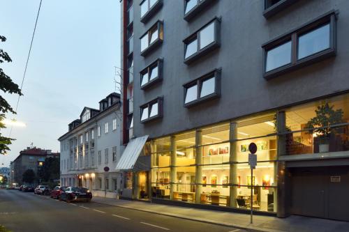 Hotel Korotan - main image