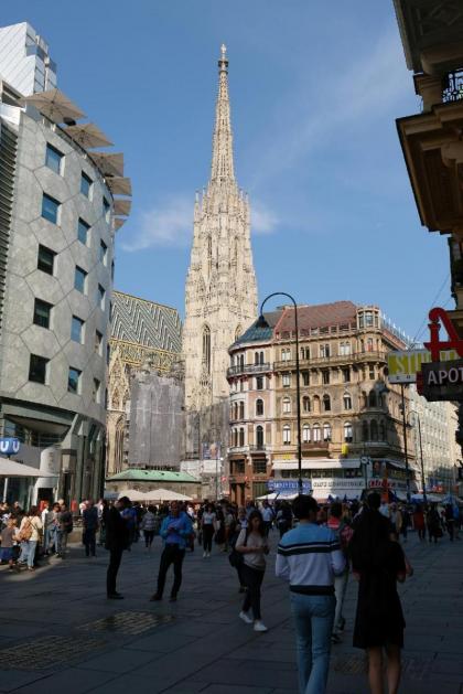 Sobieski Apartments St. Stephen's Cathedral - image 1