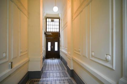 Modern Attic Apartment with Air conditioning near City Center - image 16