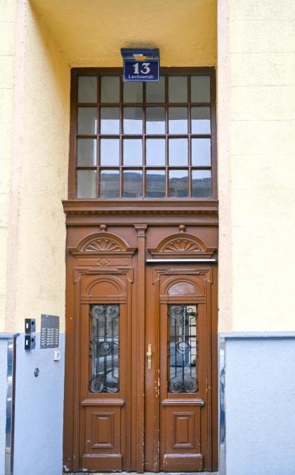Modern Attic Apartment with Air conditioning near City Center - image 18