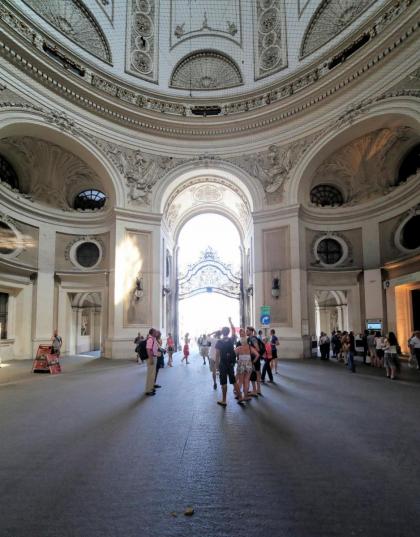 Sobieski Inner Ring Apartments - image 20