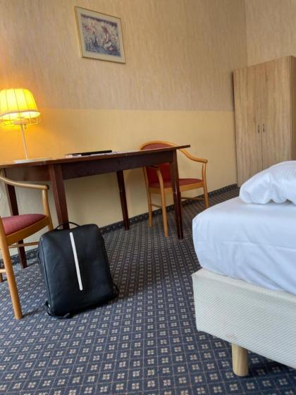 Hotel Tabor Rooms - image 6