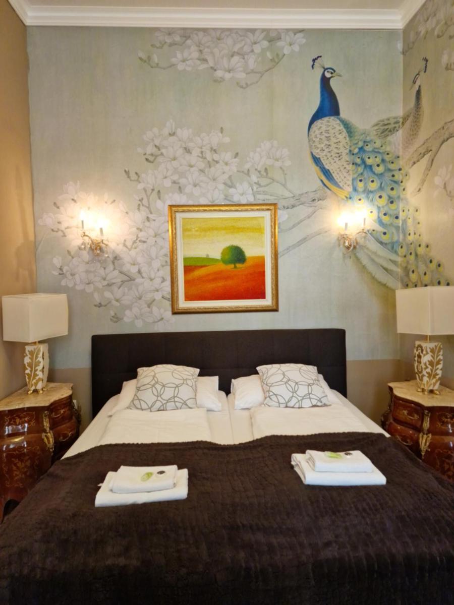 Urban Downtown City Center Apartments - image 3