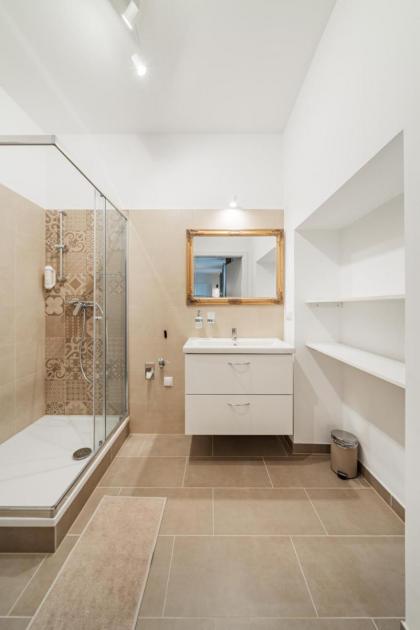 The 15's Apartments - image 4