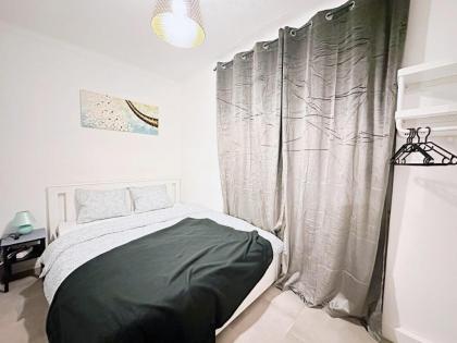 Three Bedrooms Charming Top Near Central Station - image 22