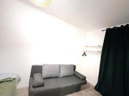 Three Bedrooms Charming Top Near Central Station - image 24