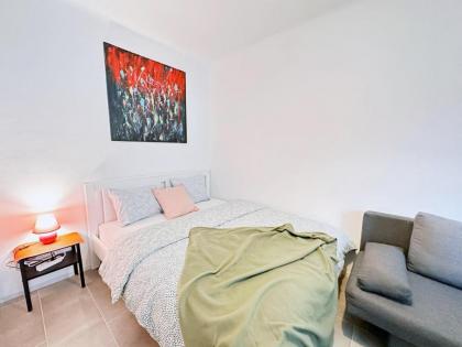 Three Bedrooms Charming Top Near Central Station - image 27